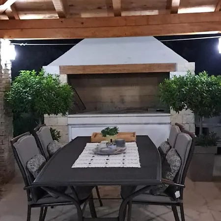 Kuca U Prirodi Li Vrgorac