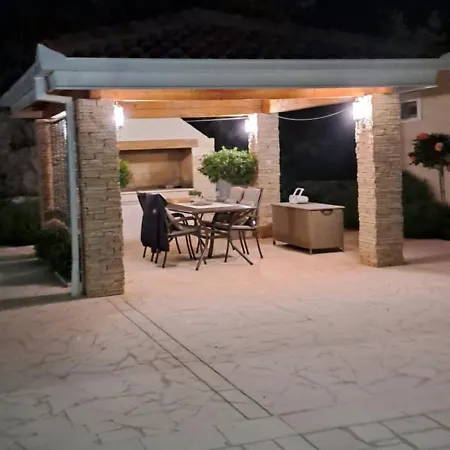 Kuca U Prirodi Li بيت للعطل Vrgorac