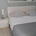 Kuca U Prirodi Li *