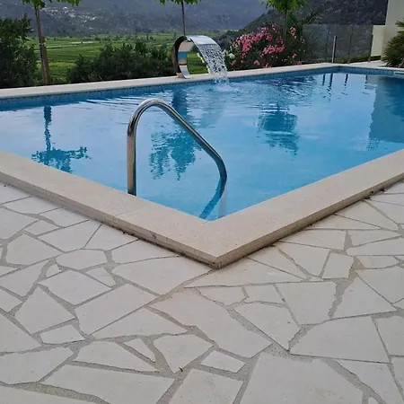 Kuca U Prirodi Li Holiday home Vrgorac