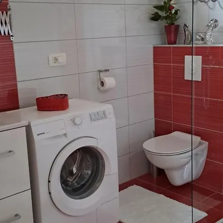 Holiday home Kuca U Prirodi Li Vrgorac