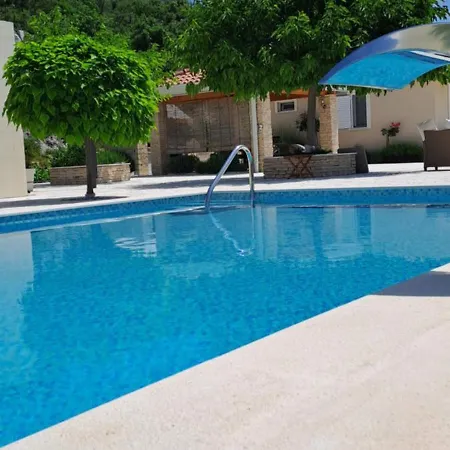 Kuca U Prirodi Li Holiday home Vrgorac
